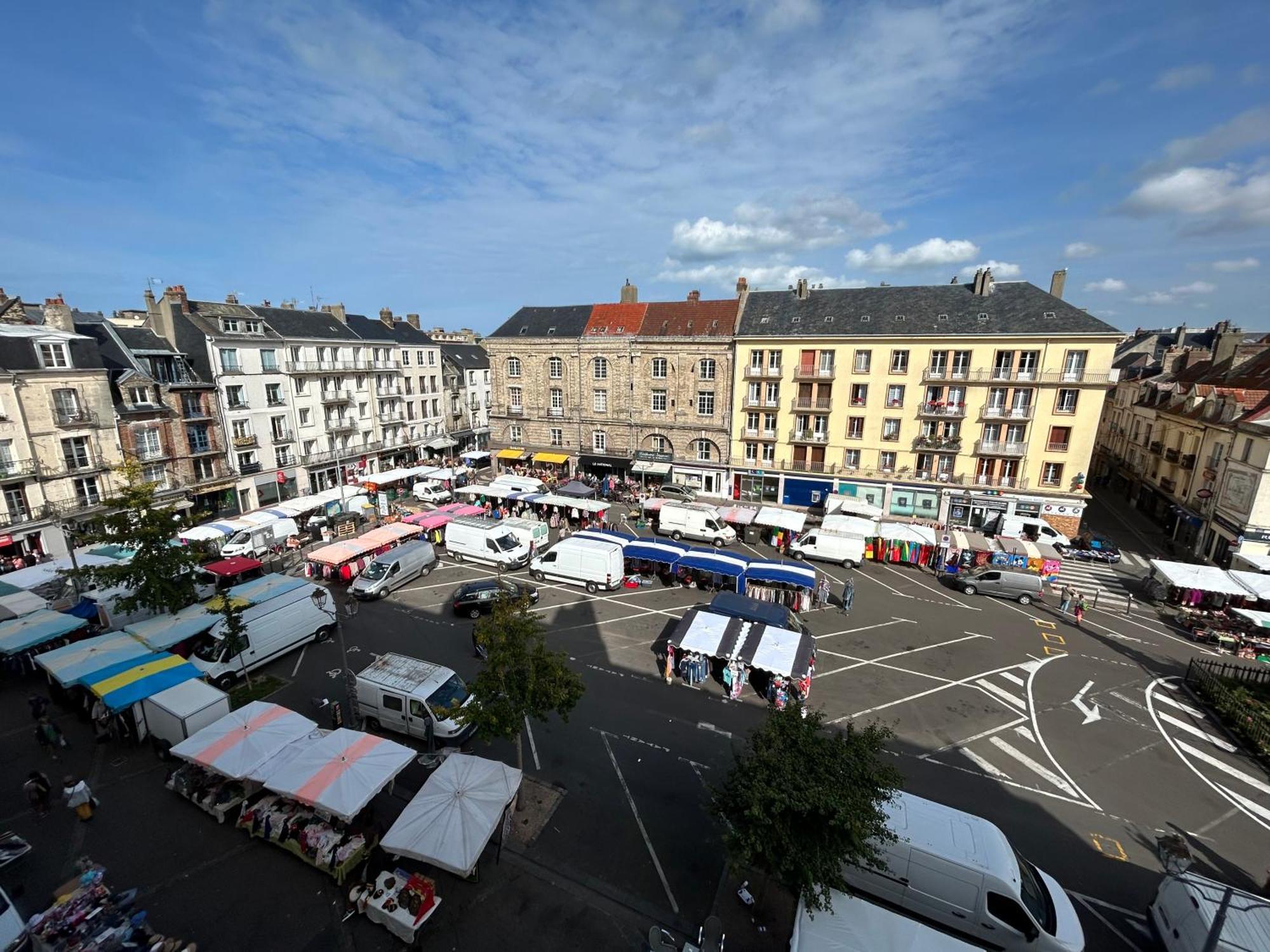 Plage port tout à pied Dieppe Esterno foto