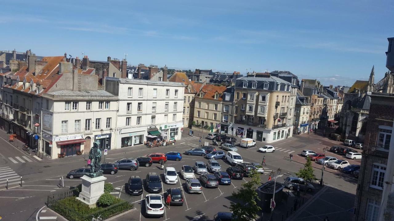 Plage port tout à pied Dieppe Esterno foto
